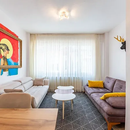 Central And Vibrant Flat In Besiktas Apartment *